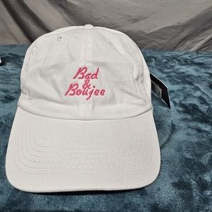 3/$25 🆕 YRN Bad and Boujee Hat White and Pink